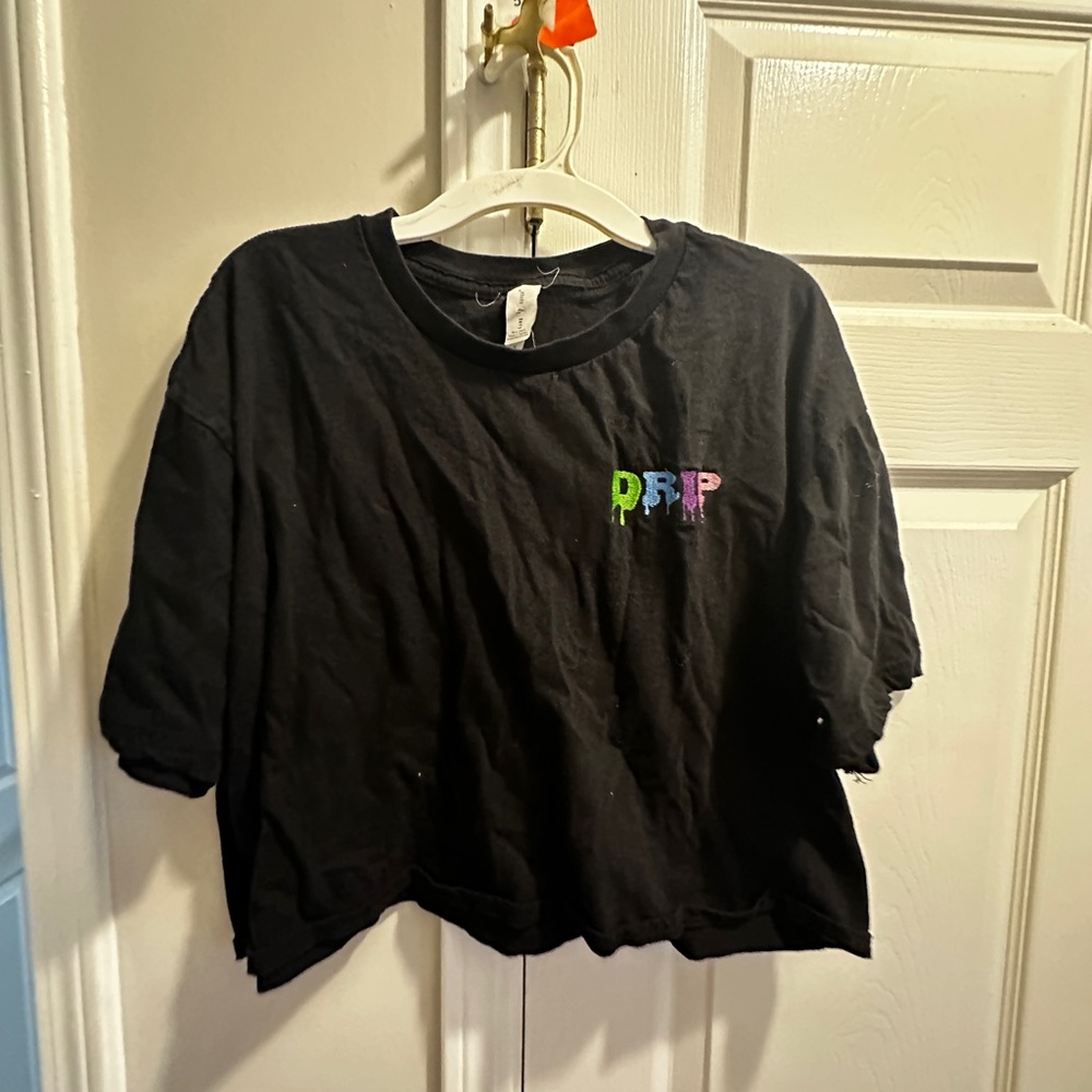 Black cropped shirt